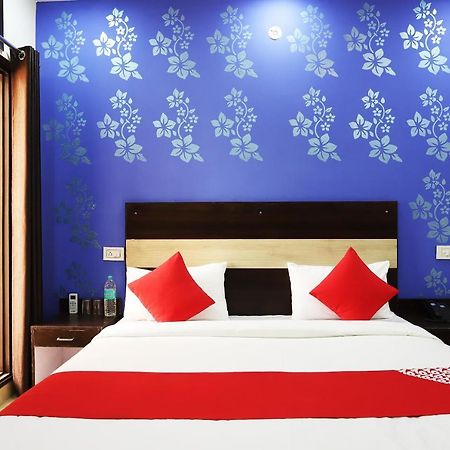 Oyo Flagship 42619 Diamond Key Hotel Delhi  Buitenkant foto